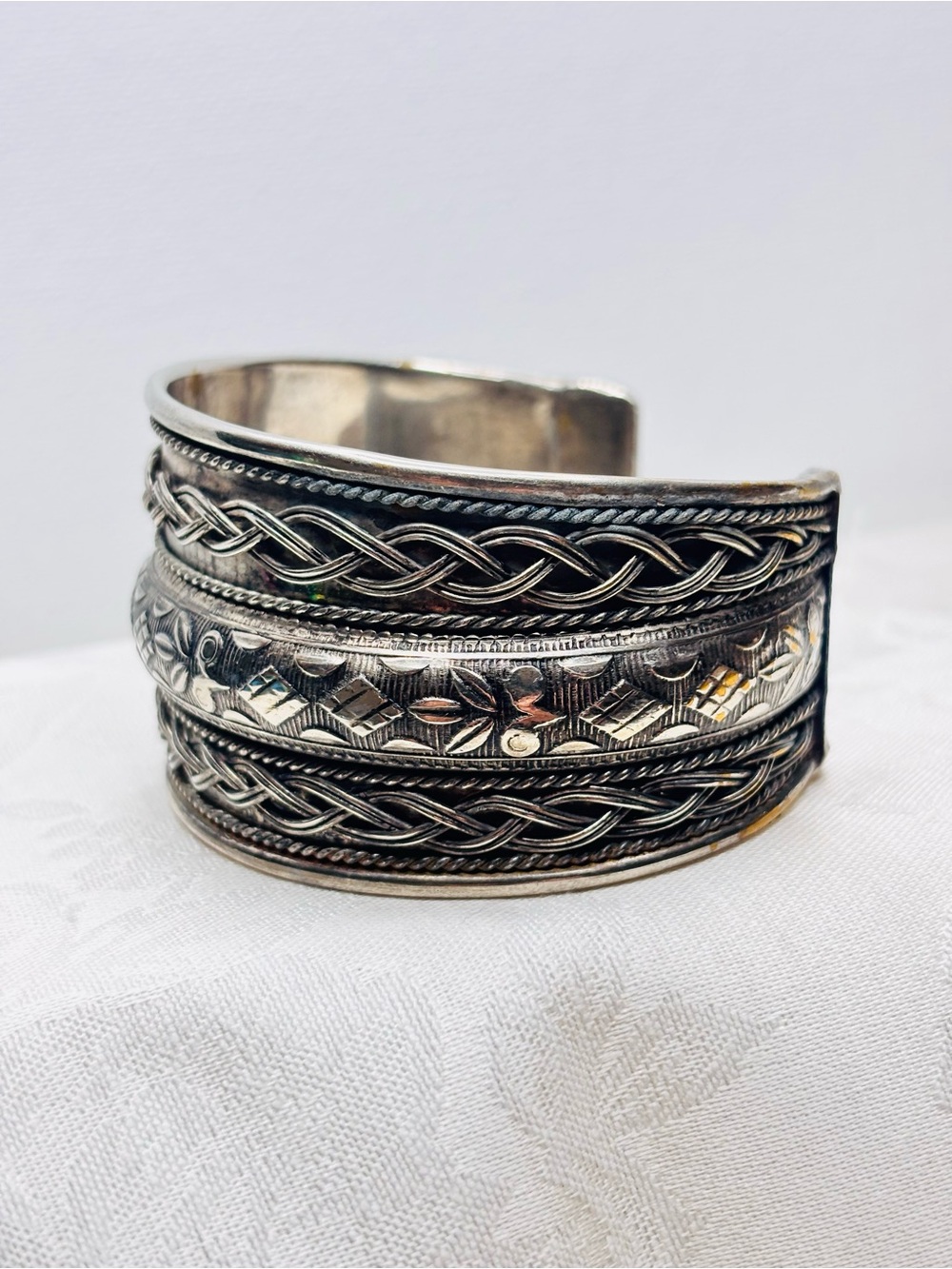 Vintage Bold Wide Cuff Bracelet Aged Silver-Tone